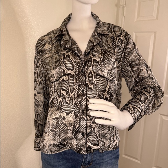 Zara Women's Snake Print Animal Blouse Long Sleeve Shirt Medium Size.  #249 - Picture 1 of 11
